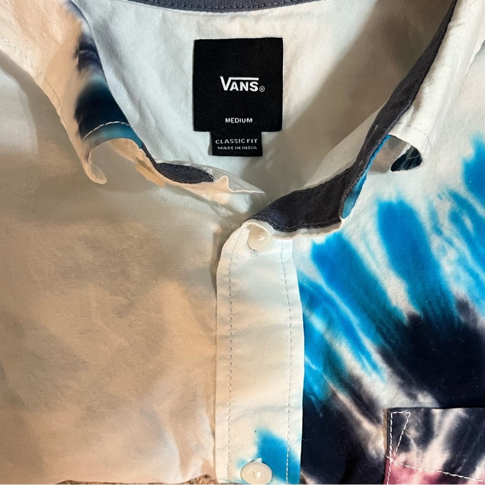 Vans short sleeve Blue/Purple Tie Dye Men’s Size M